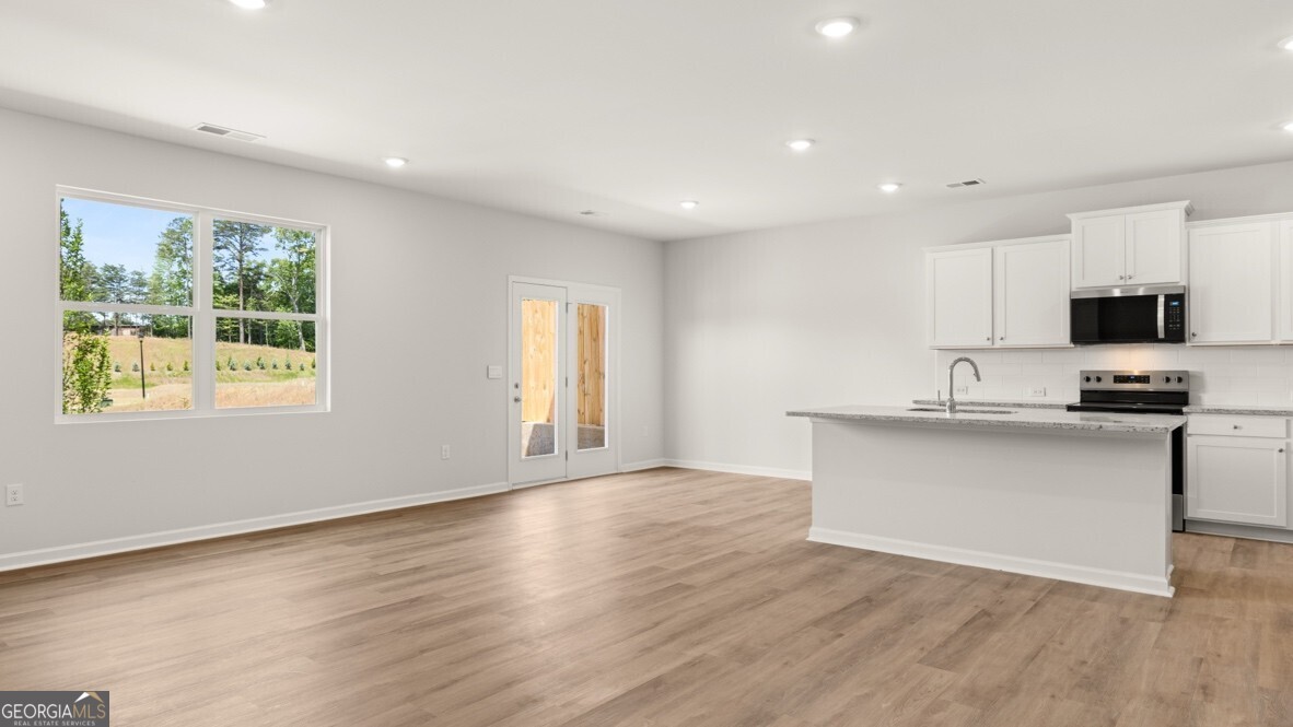 1833 Meadow Green Circle Gainesville GA 30501