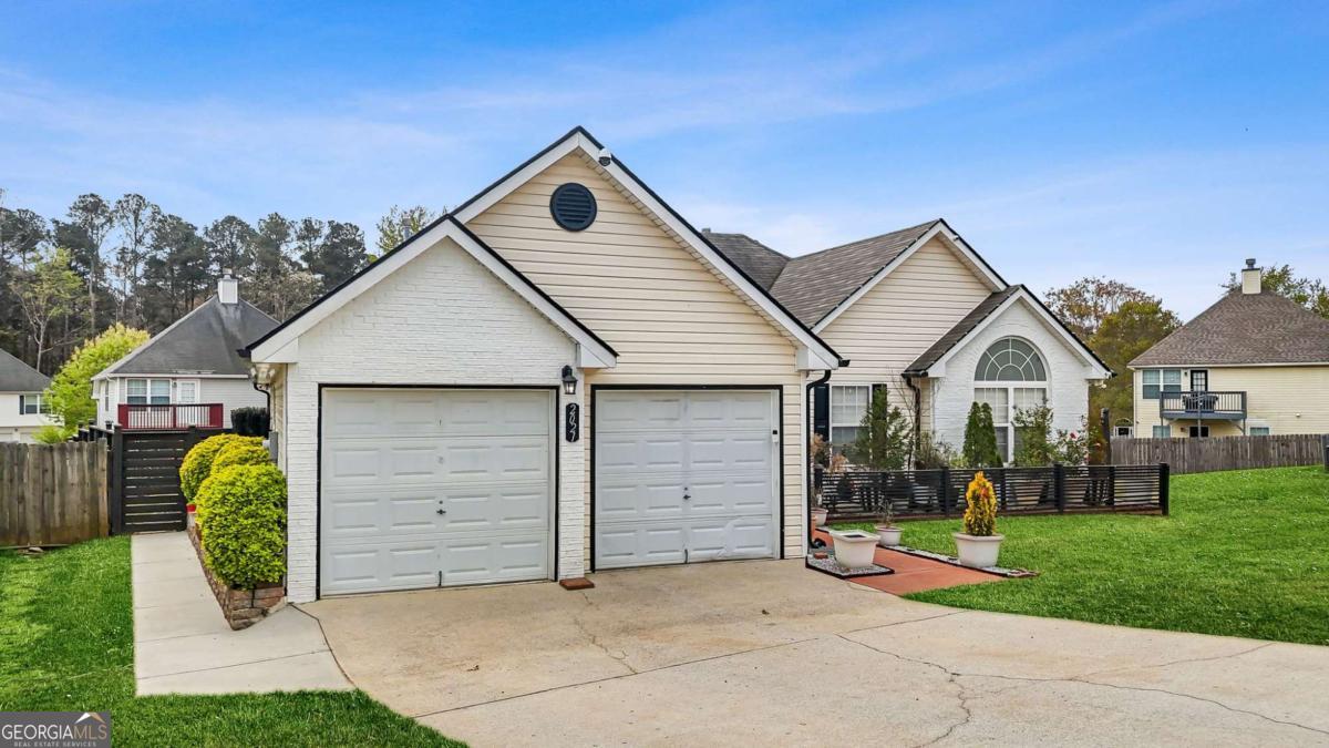 2021 Registry Drive Hampton GA 30228