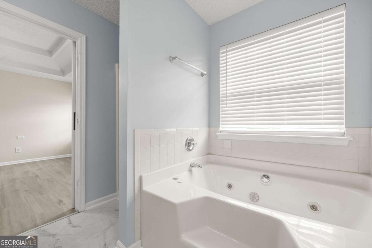2021 Registry Drive Hampton GA 30228