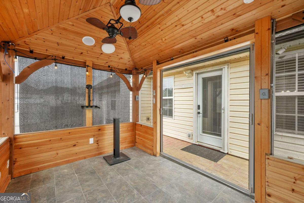 2021 Registry Drive Hampton GA 30228