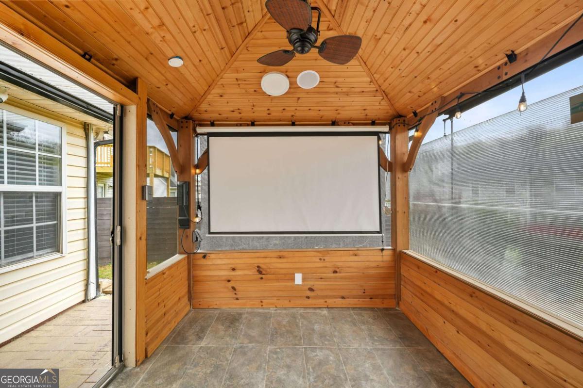 2021 Registry Drive Hampton GA 30228