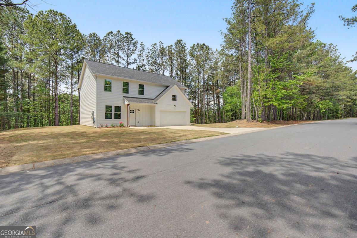 24 Rocky Circle NE White GA 30184
