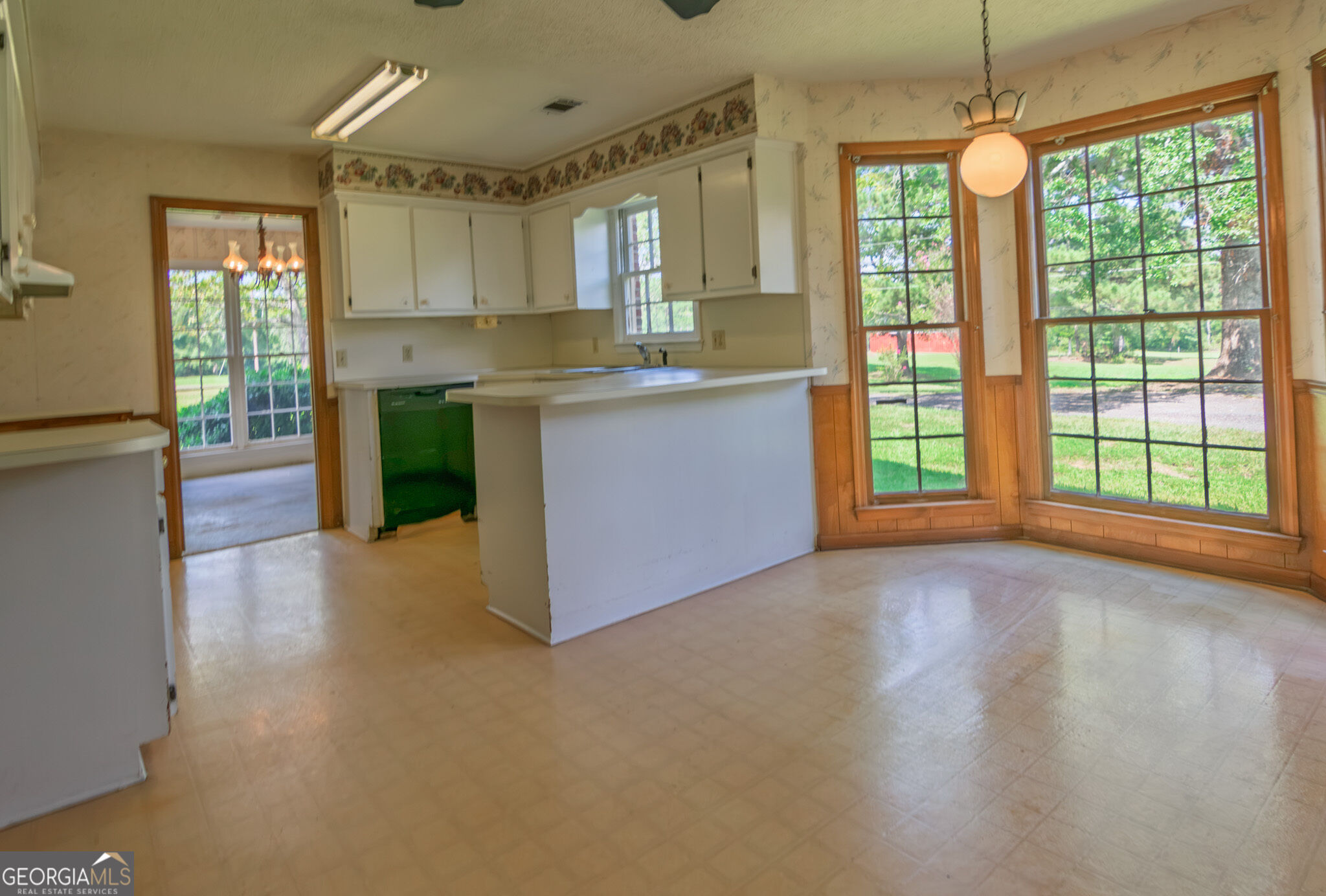 616 Twin Lakes Road Waverly Hall GA 31831
