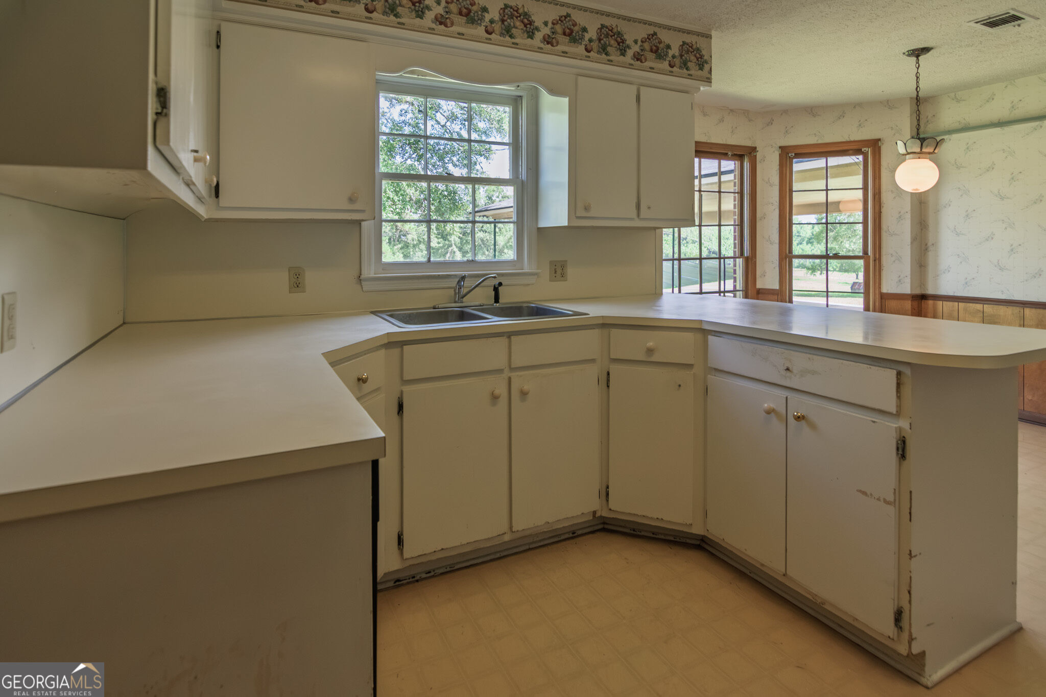 616 Twin Lakes Road Waverly Hall GA 31831