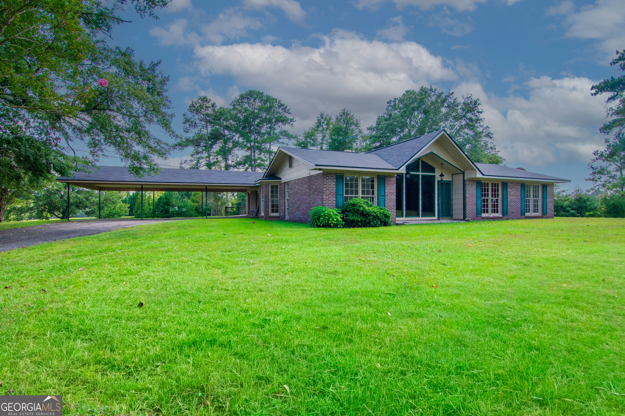 616 Twin Lakes Road Waverly Hall GA 31831