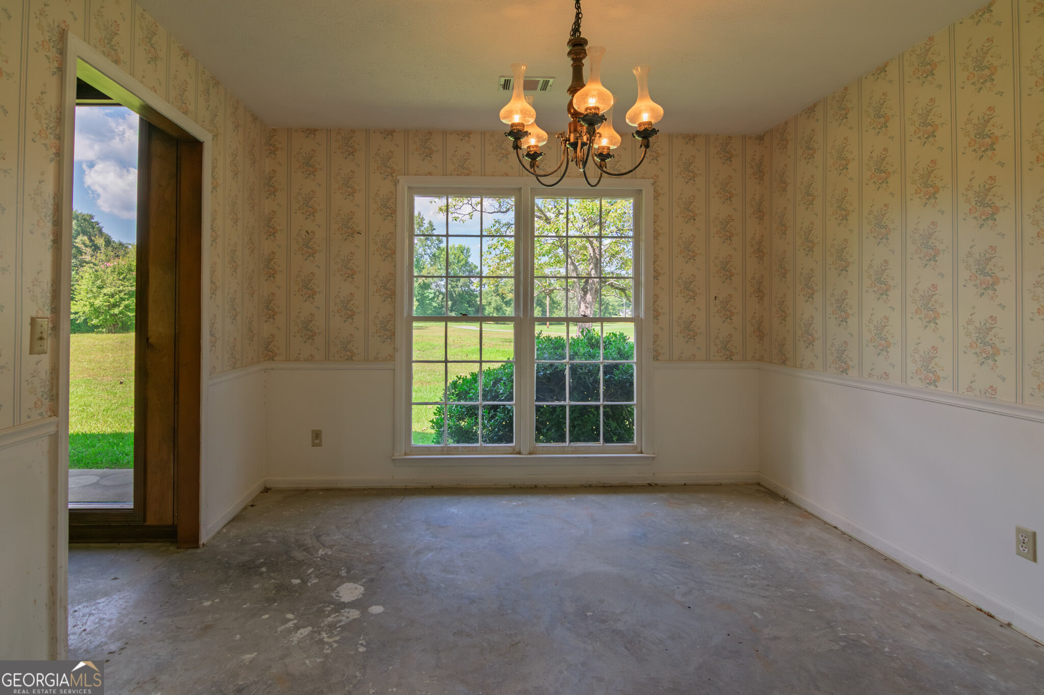 616 Twin Lakes Road Waverly Hall GA 31831