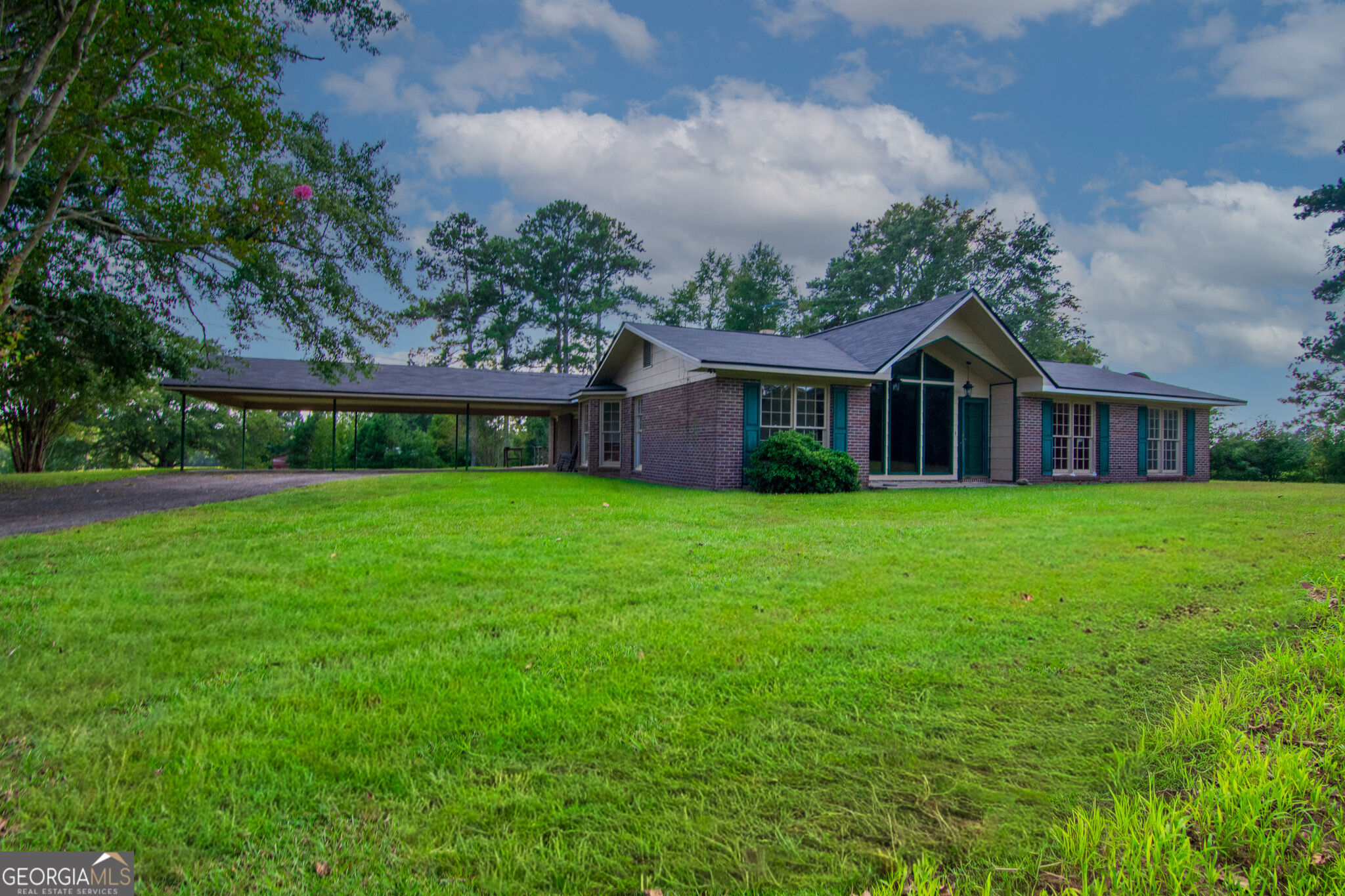 616 Twin Lakes Road Waverly Hall GA 31831