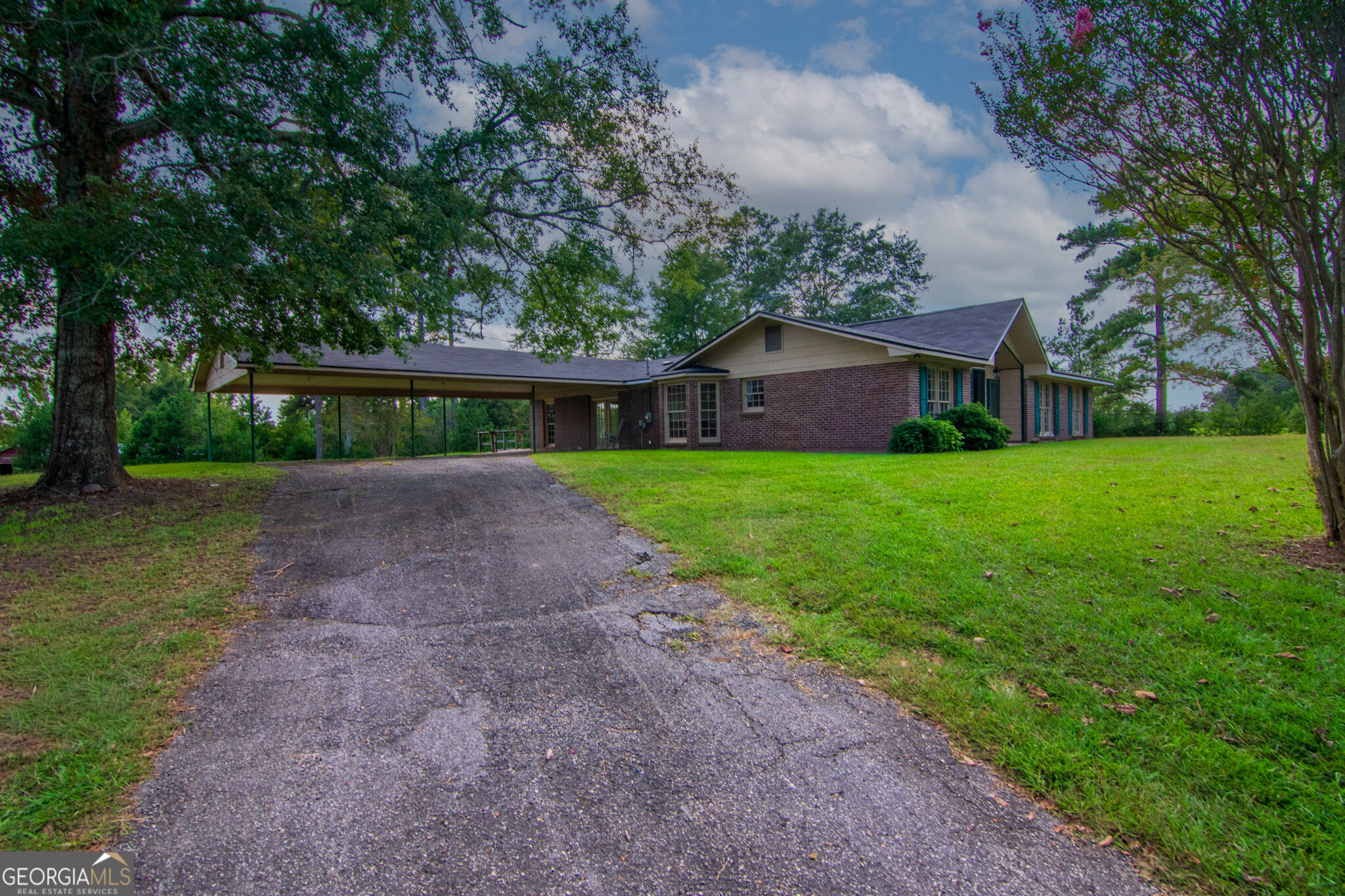 616 Twin Lakes Road Waverly Hall GA 31831