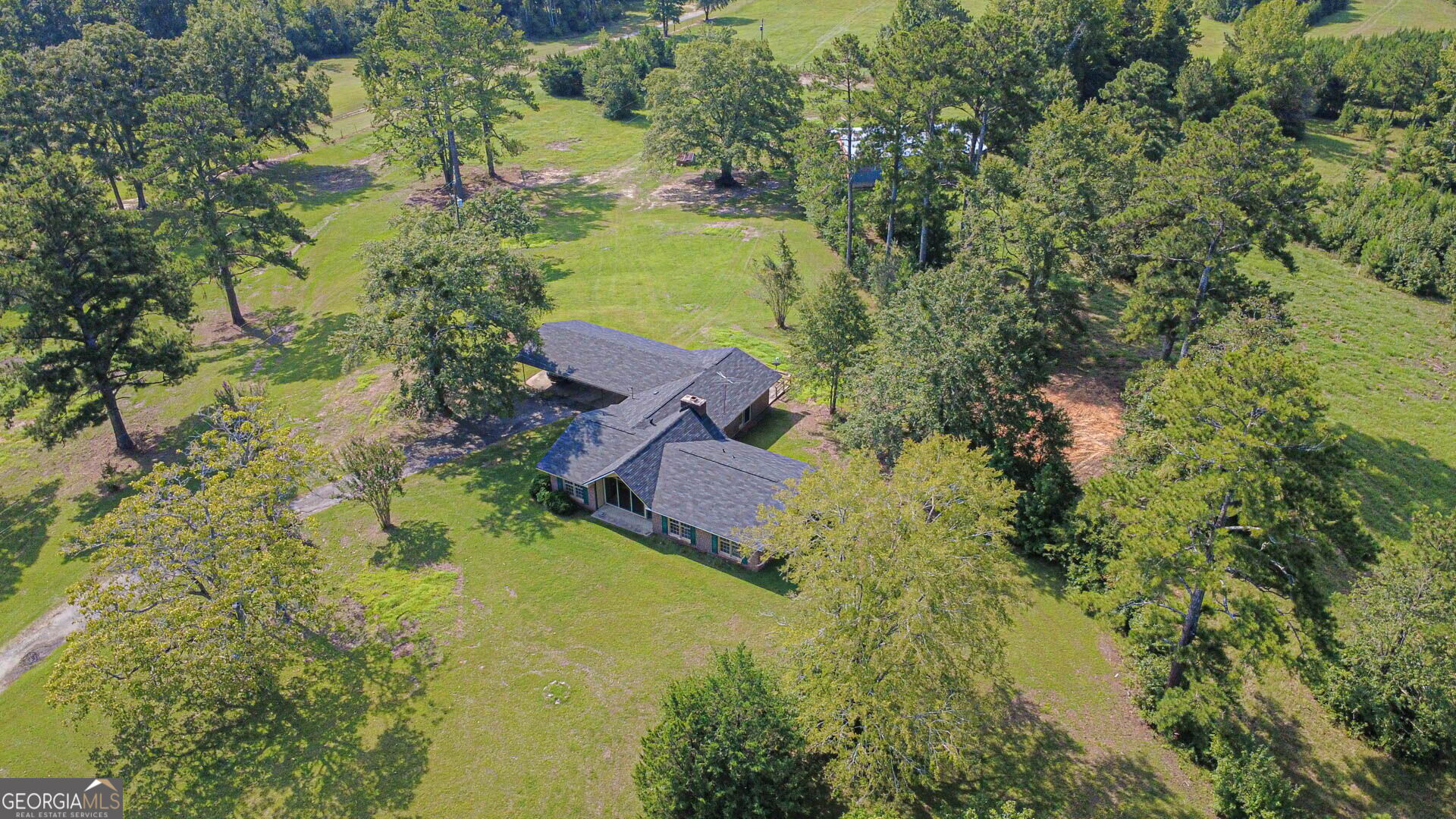 616 Twin Lakes Road Waverly Hall GA 31831