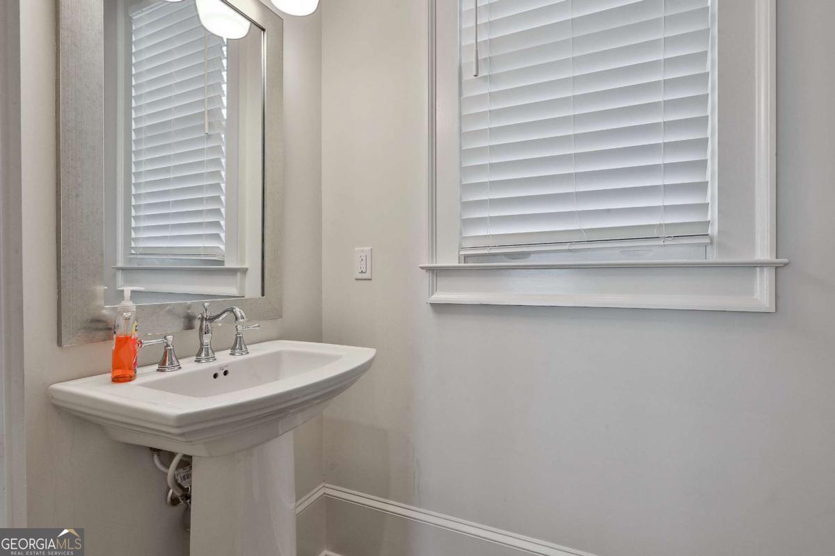 25 Lower Creek Trail Senoia GA 30276