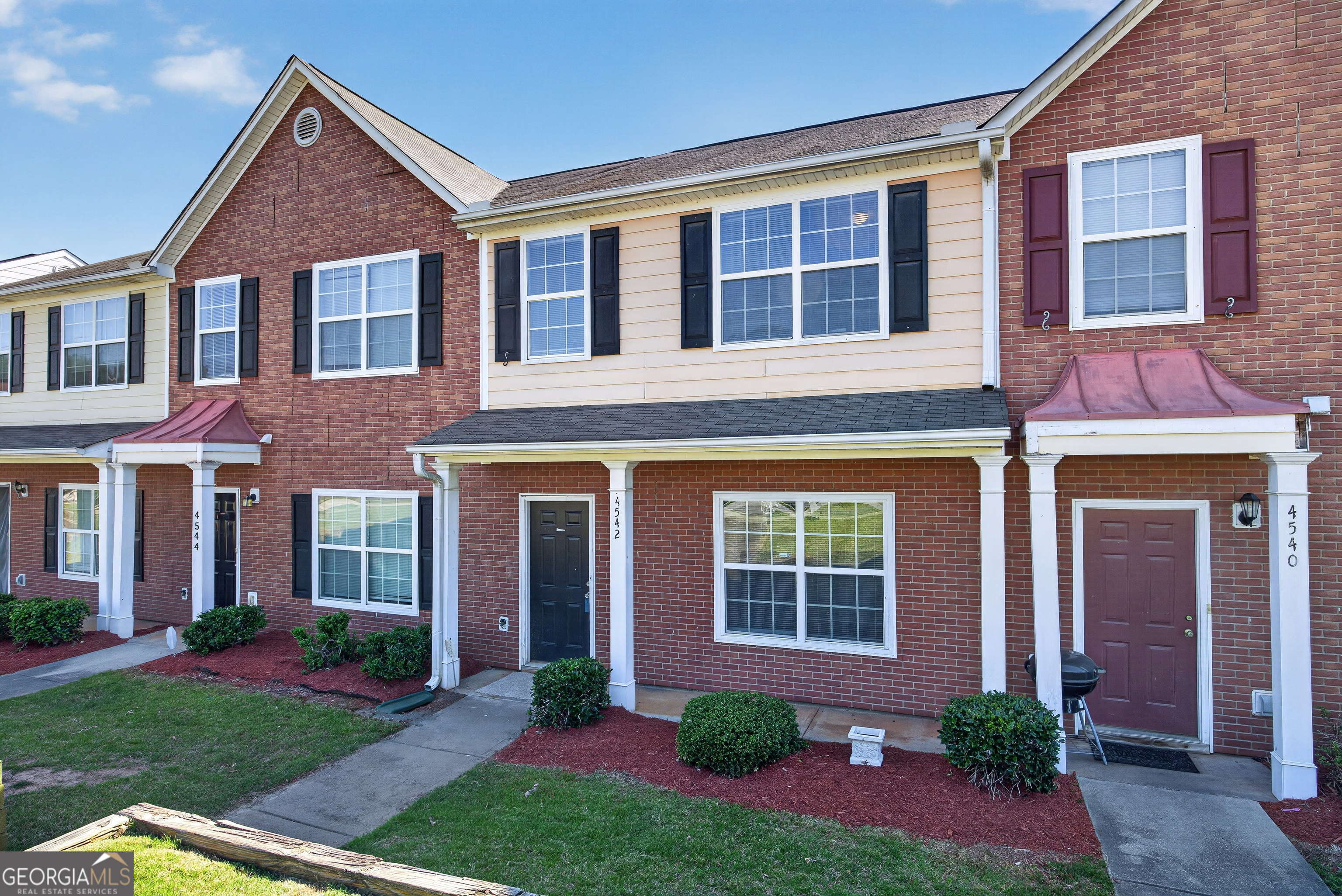 4542 Parkview Square Atlanta GA 30349