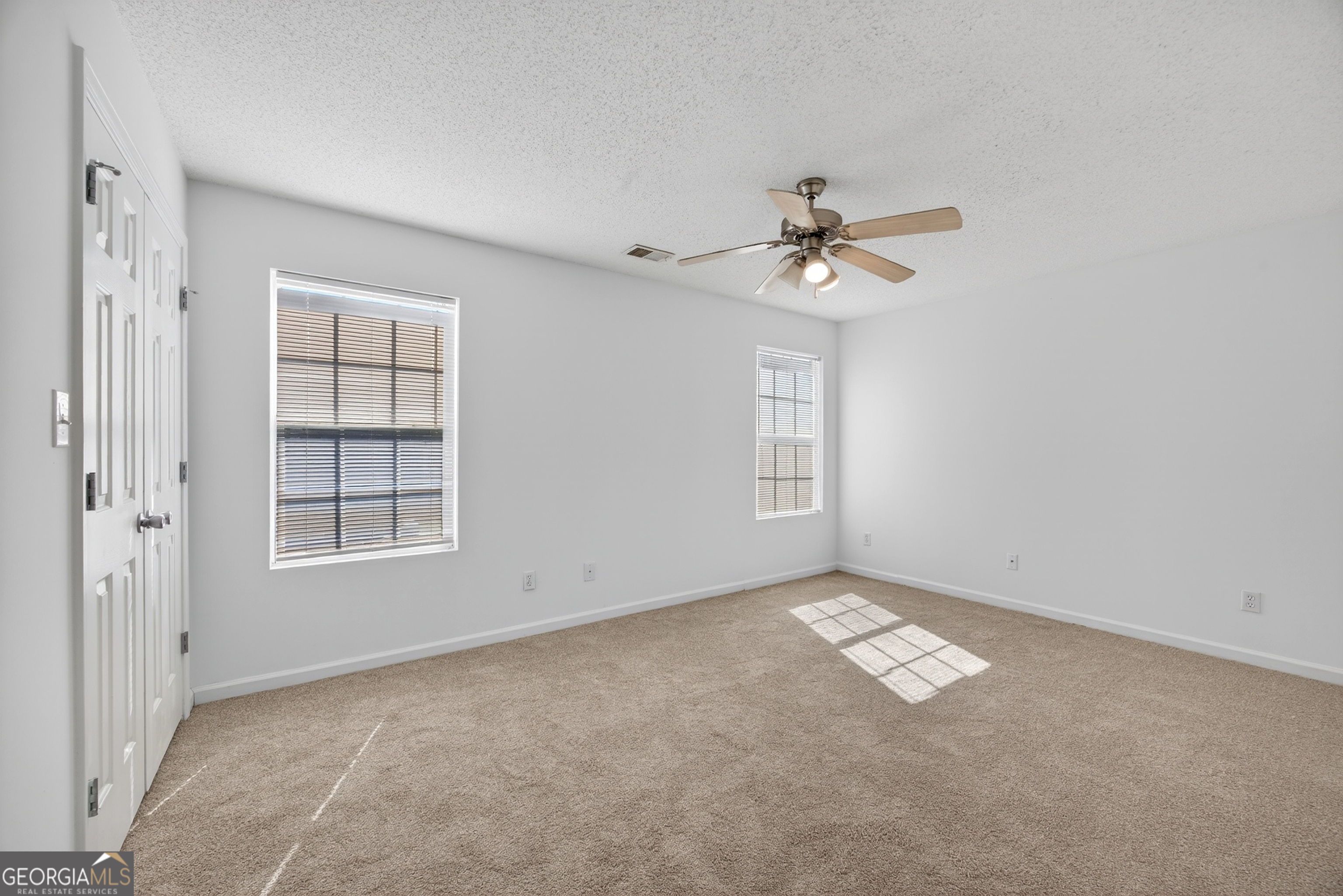 4542 Parkview Square Atlanta GA 30349