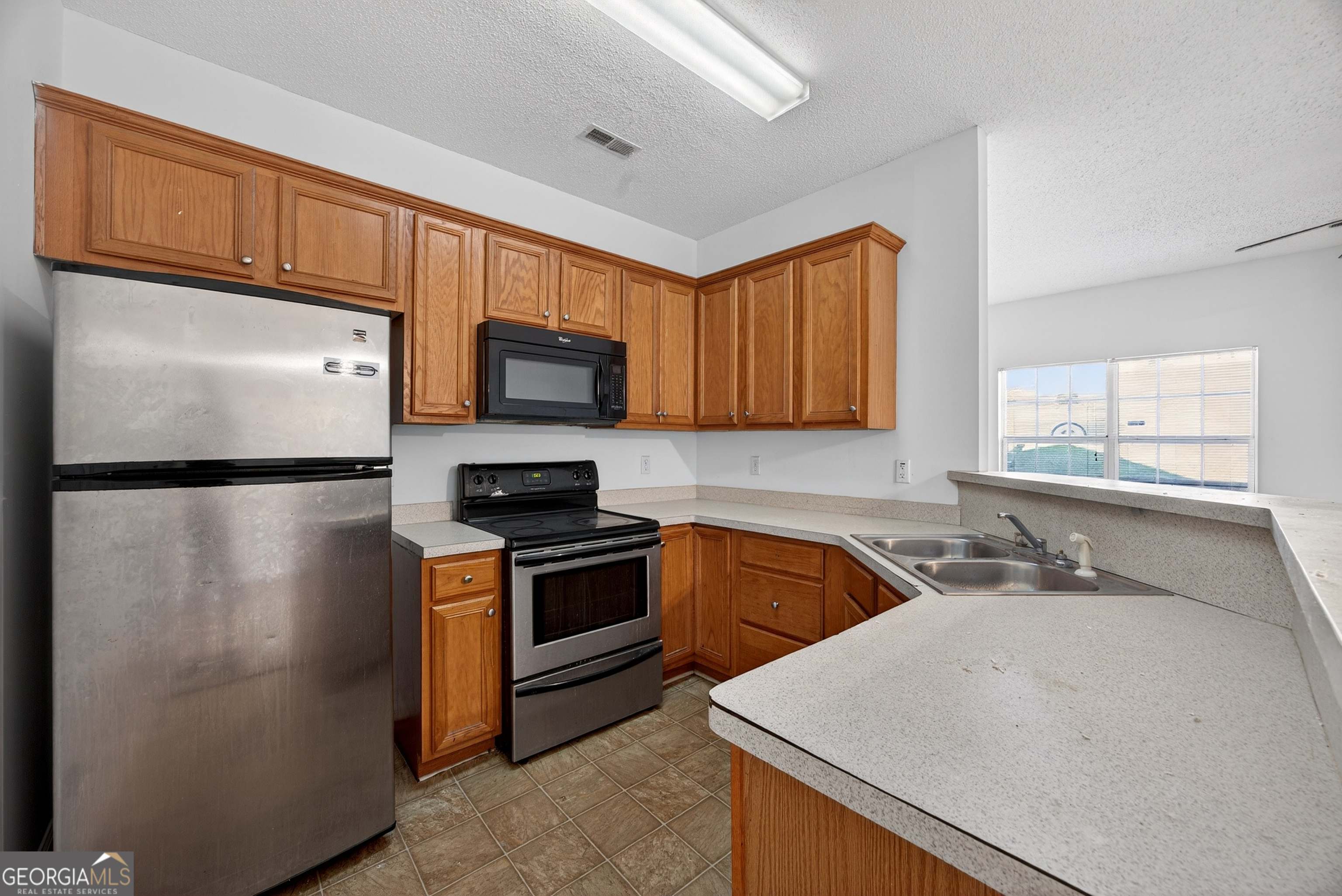 4542 Parkview Square Atlanta GA 30349
