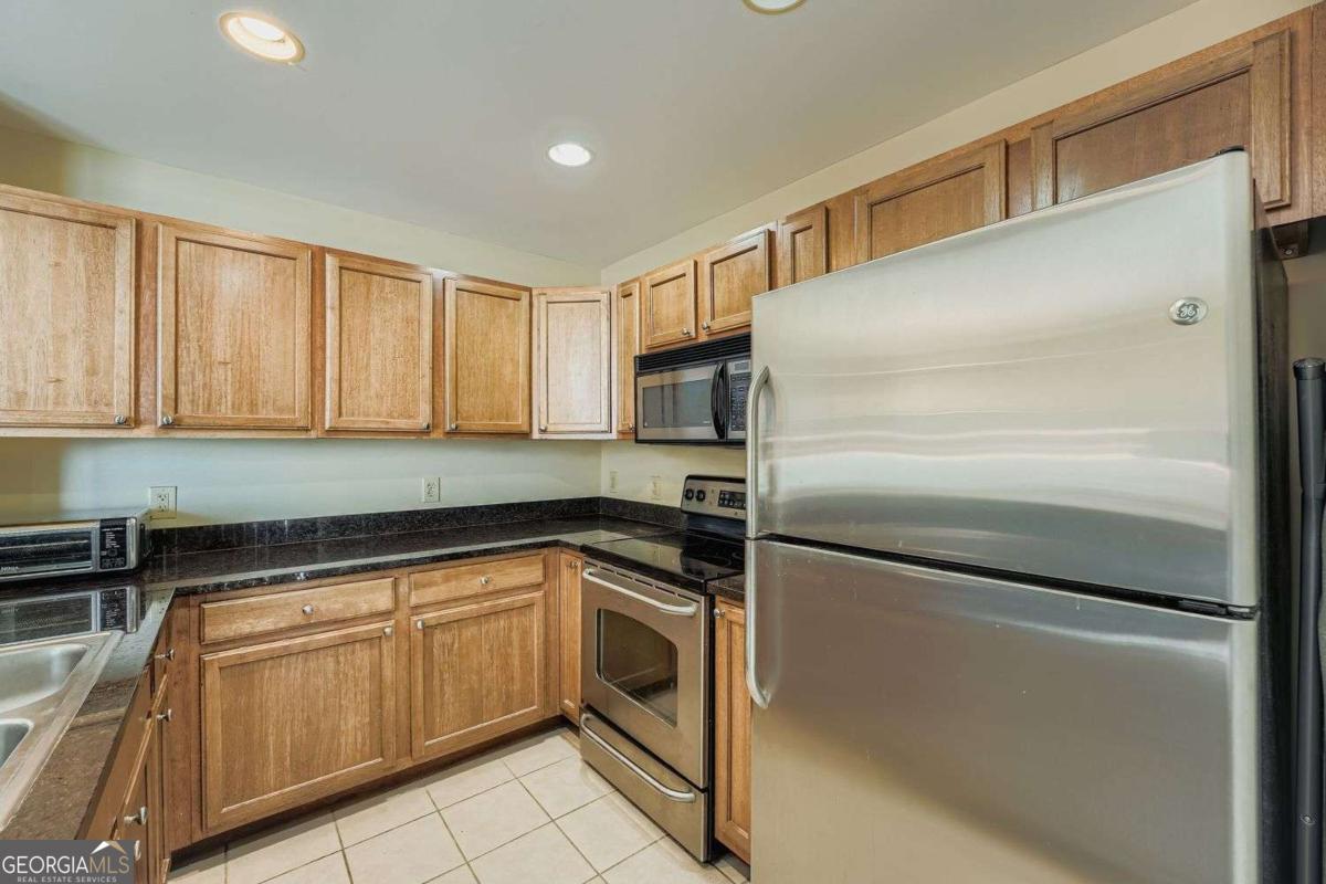3040 Peachtree Road NW Atlanta GA 30305