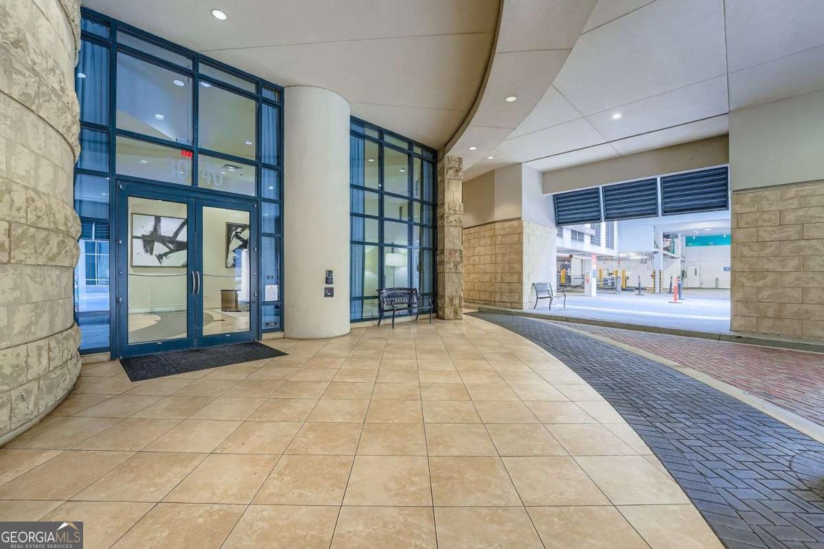 3040 Peachtree Road NW Atlanta GA 30305