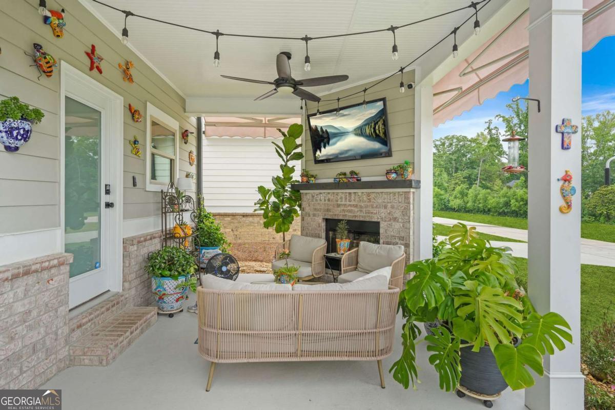2326 Britt Street Grayson GA 30017