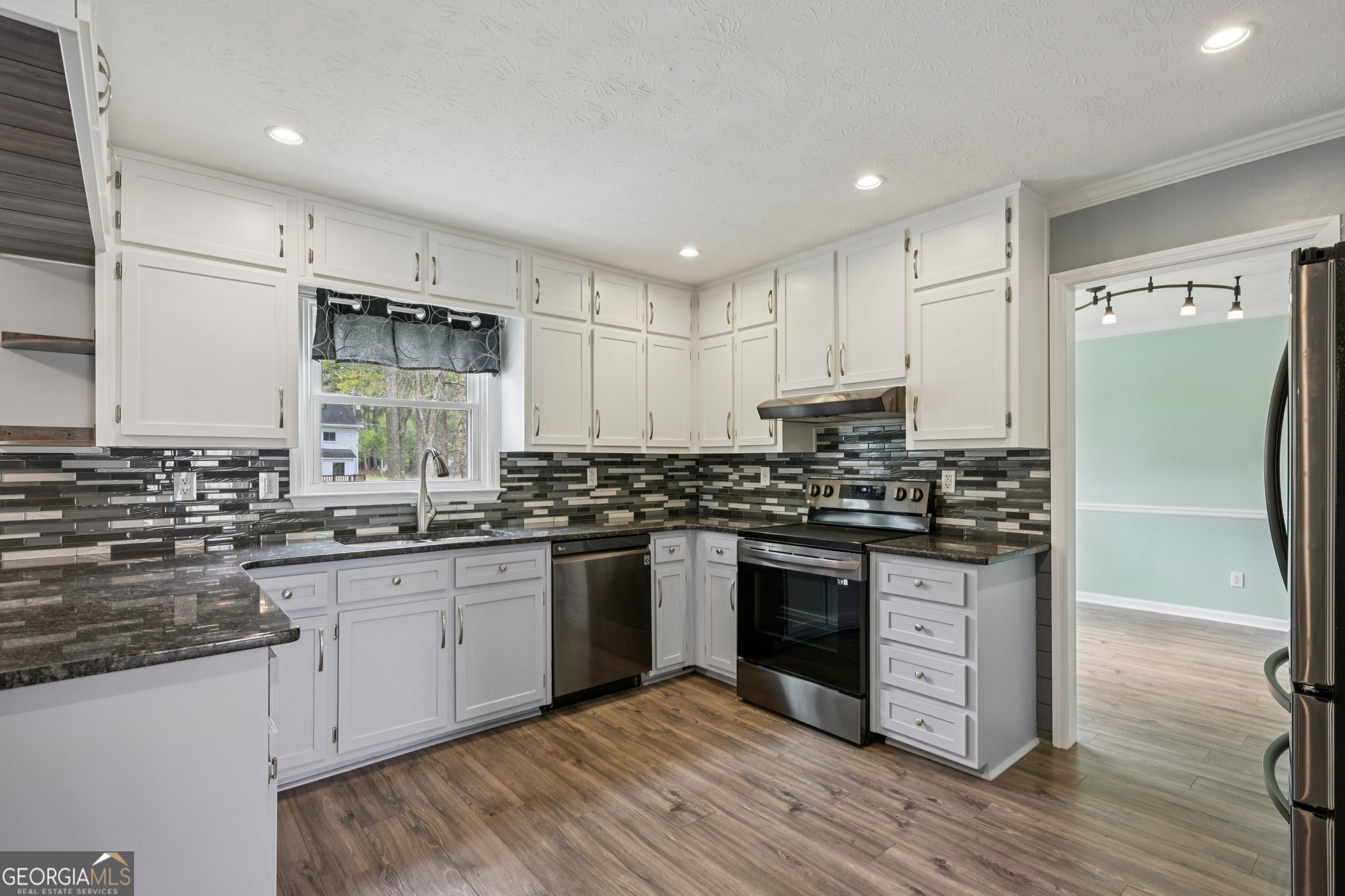 2241 Deer Oaks Trail Lawrenceville GA 30044
