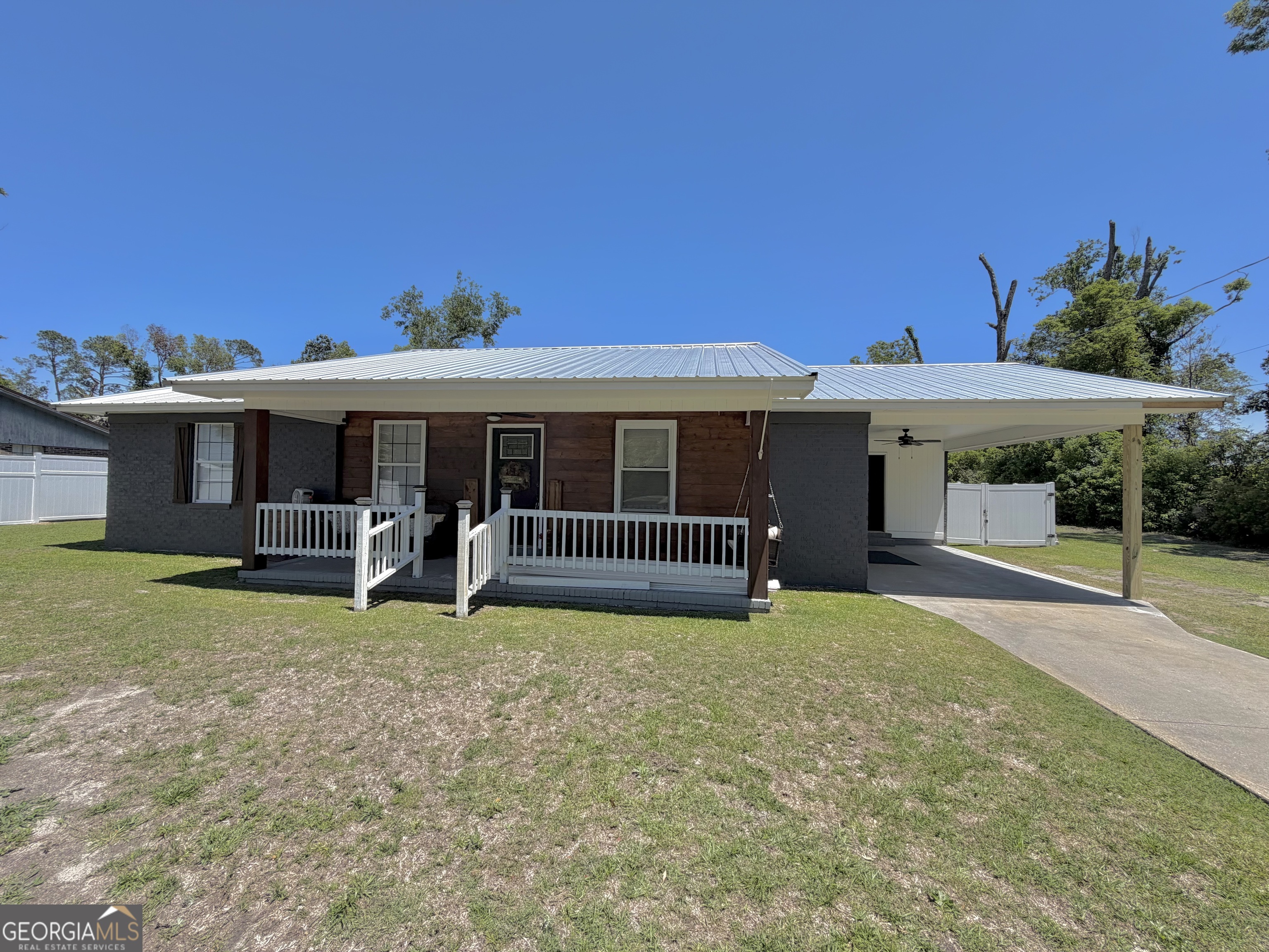 53 Carey Drive Hazlehurst GA 31539