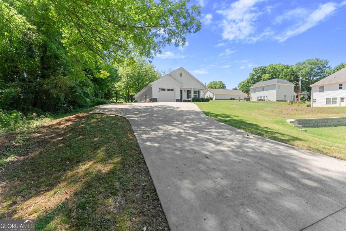 1672 Meadow Lark Lane Gainesville GA 30501