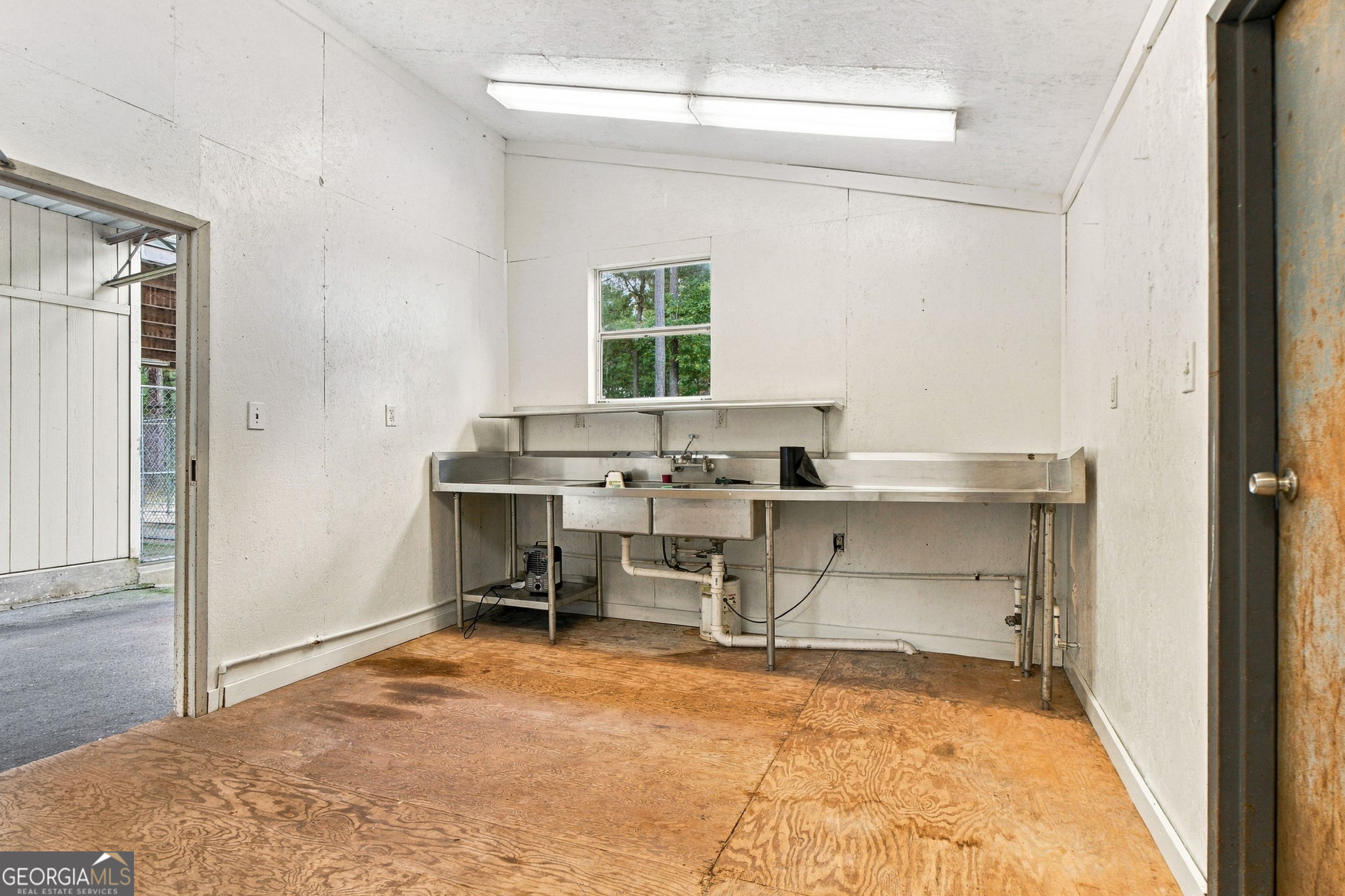 226 Howard Road Barnesville GA 30204
