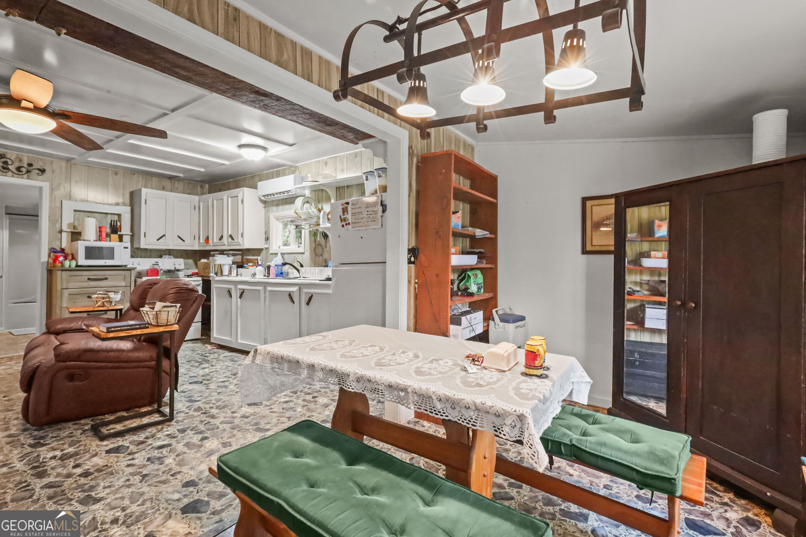 10 Cabin Road Nahunta GA 31553