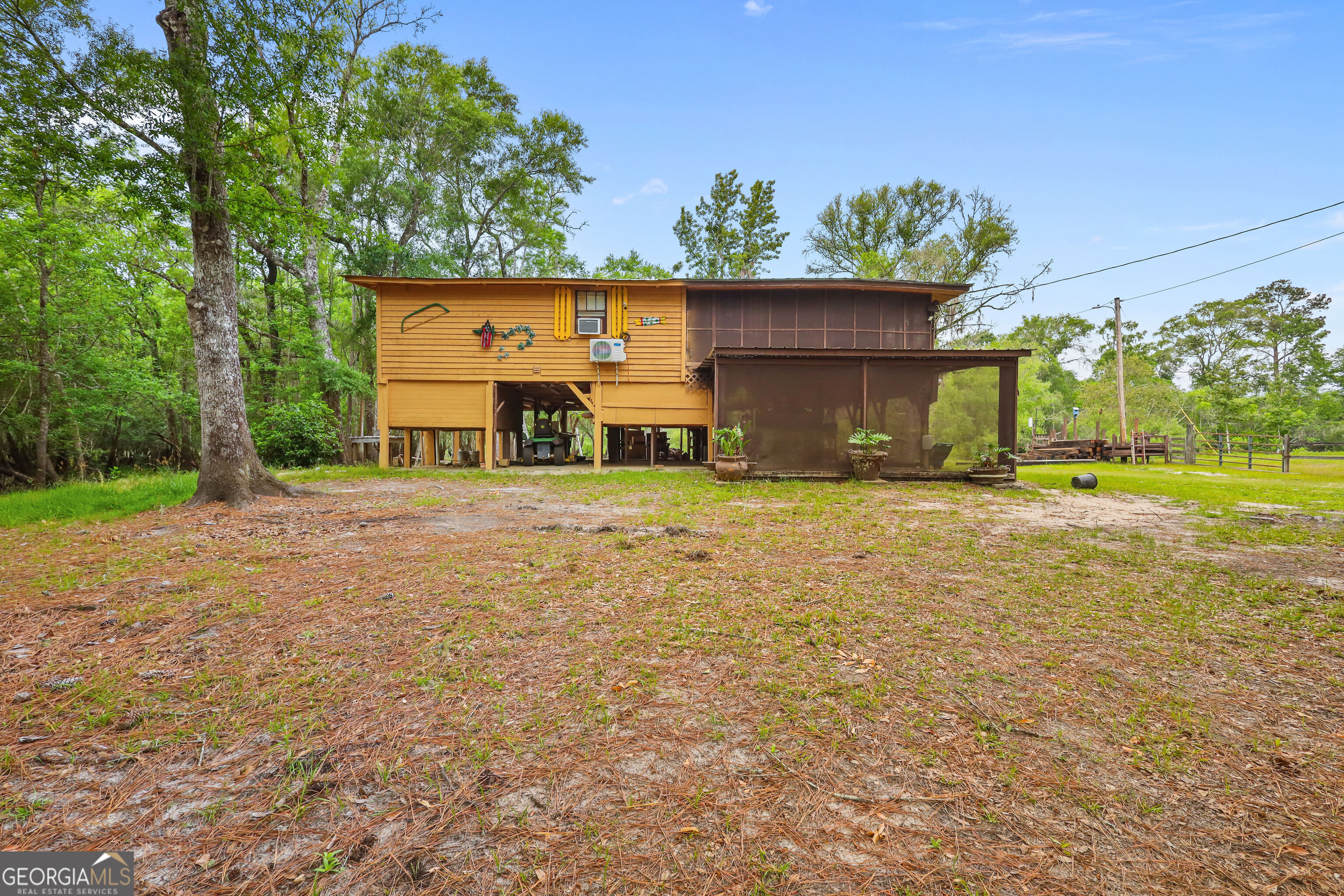 10 Cabin Road Nahunta GA 31553