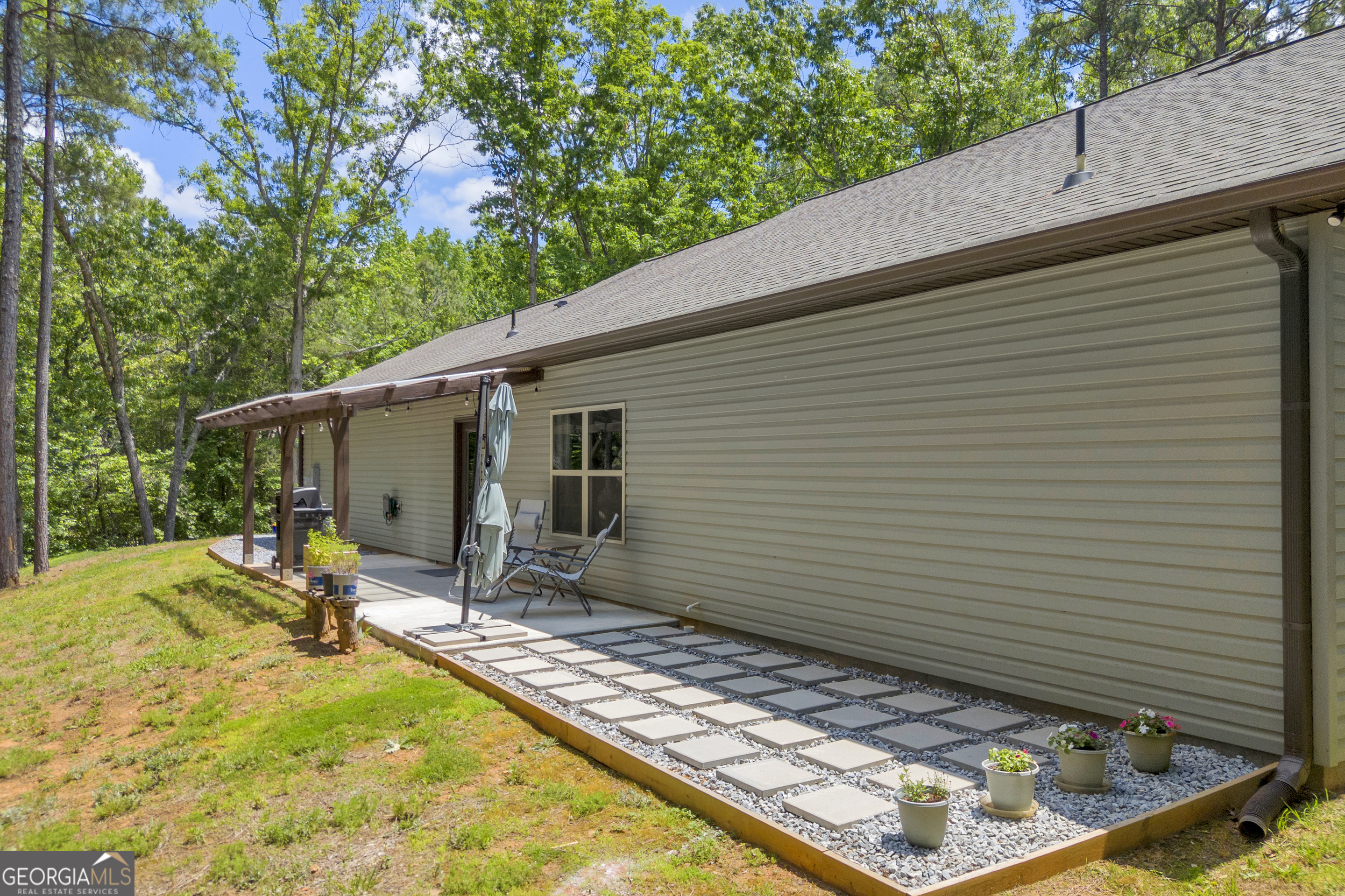 187 Old Cherokee Road Cleveland GA 30528