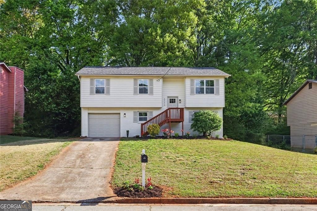 2546 Candler Woods Drive Decatur GA 30032