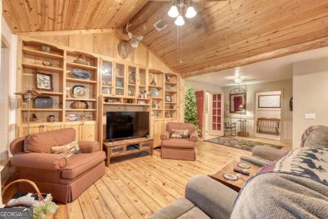 4868 Swallows Creek Road Hiawassee GA 30546