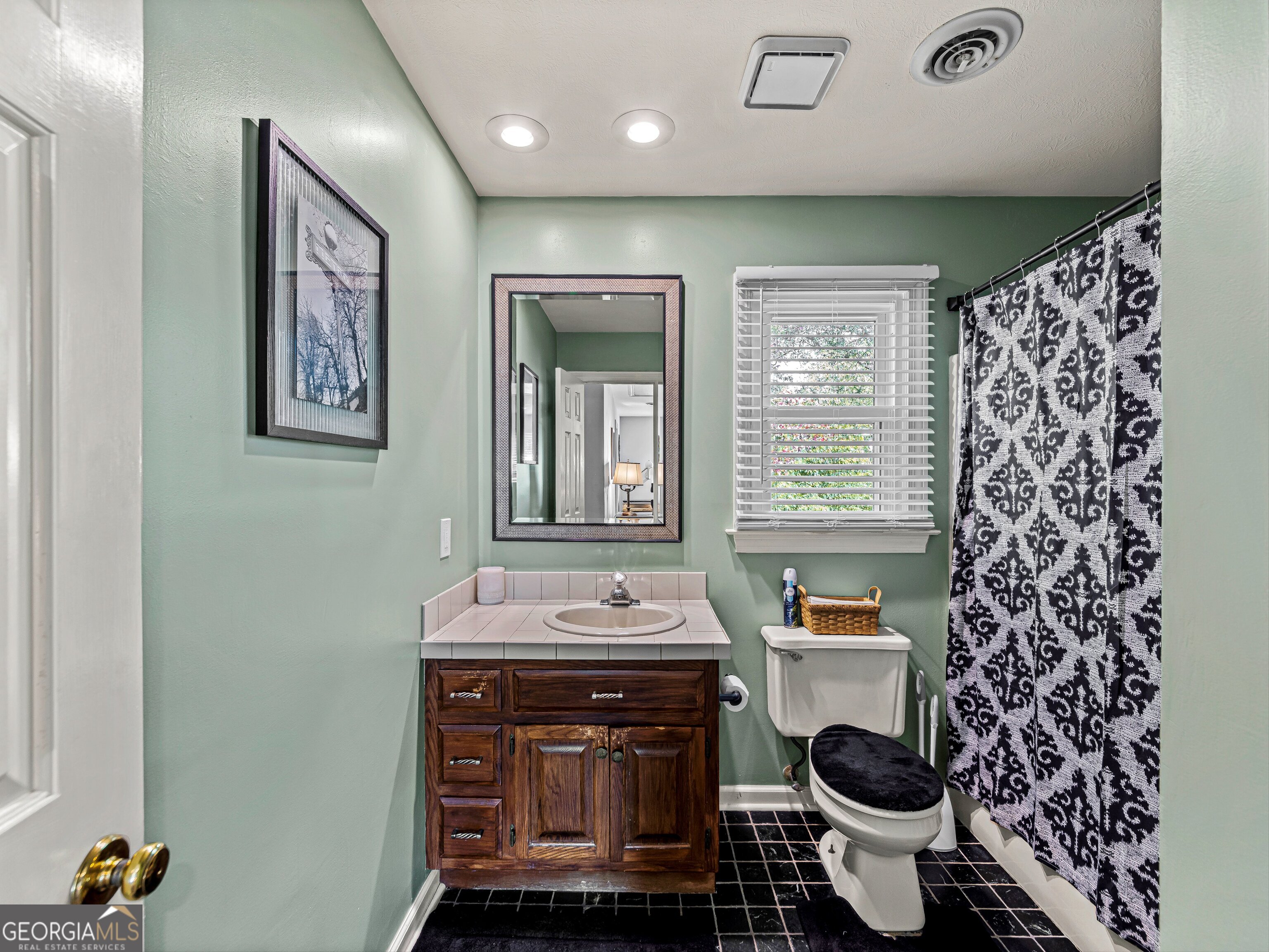 215 Pineywood Road Griffin GA 30224