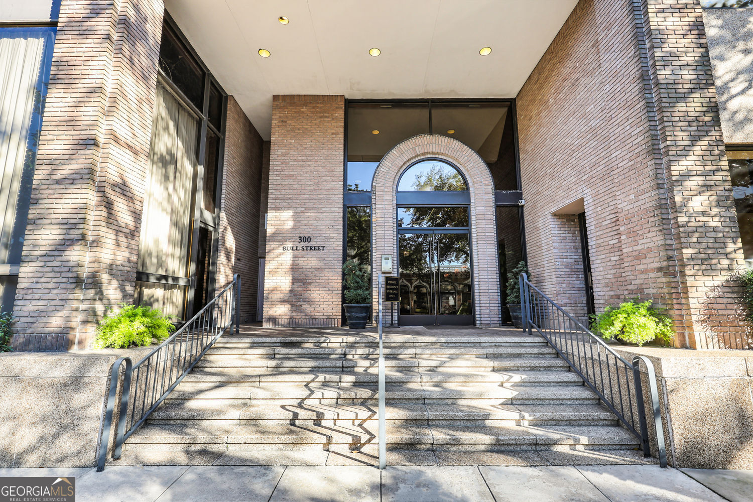 300 Bull Street Savannah GA 31401