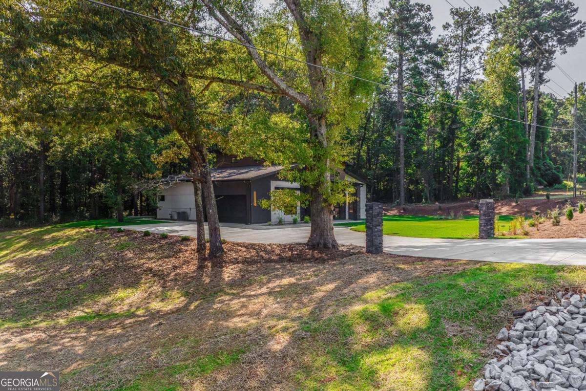 670 Loganville Highway Winder GA 30680
