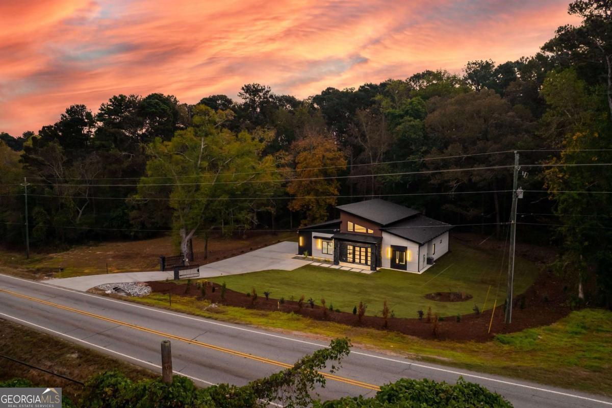 670 Loganville Highway Winder GA 30680