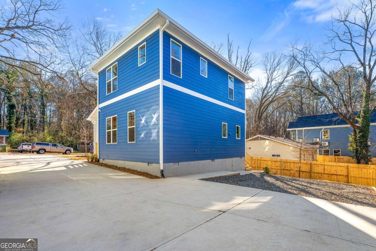 1092 Wedgewood Drive NW Atlanta GA 30318