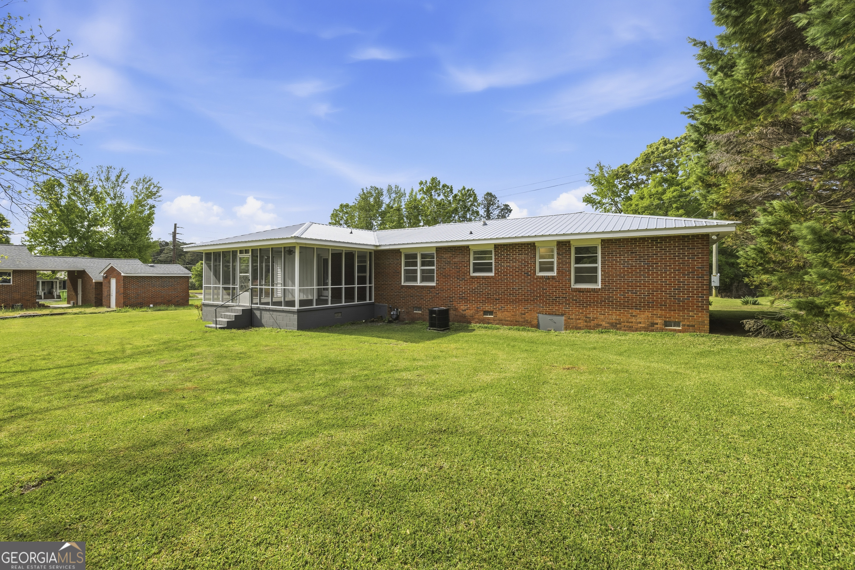93 Carlton Avenue Union Point GA 30669