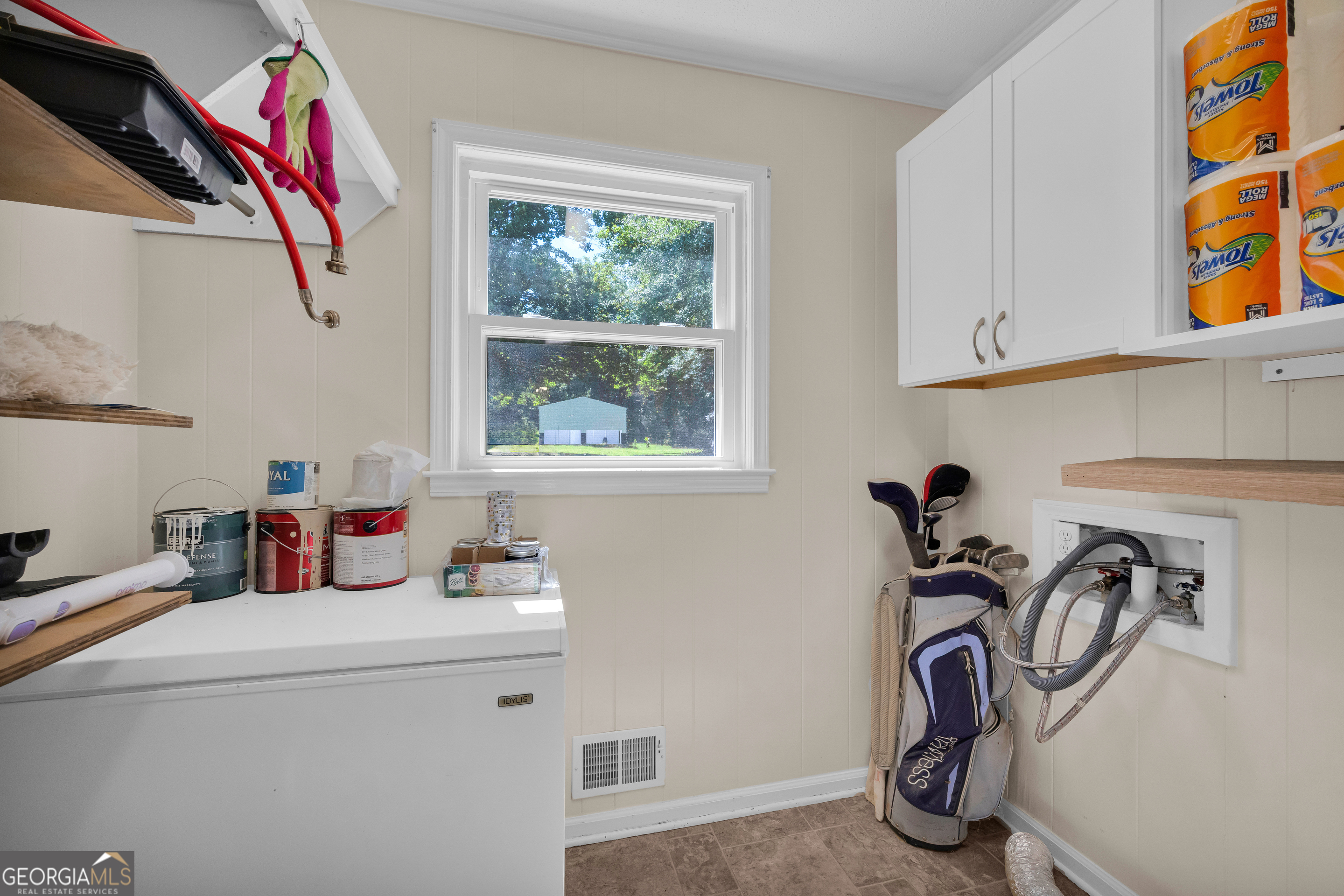 101 W Hendricks Street Bowman GA 30624