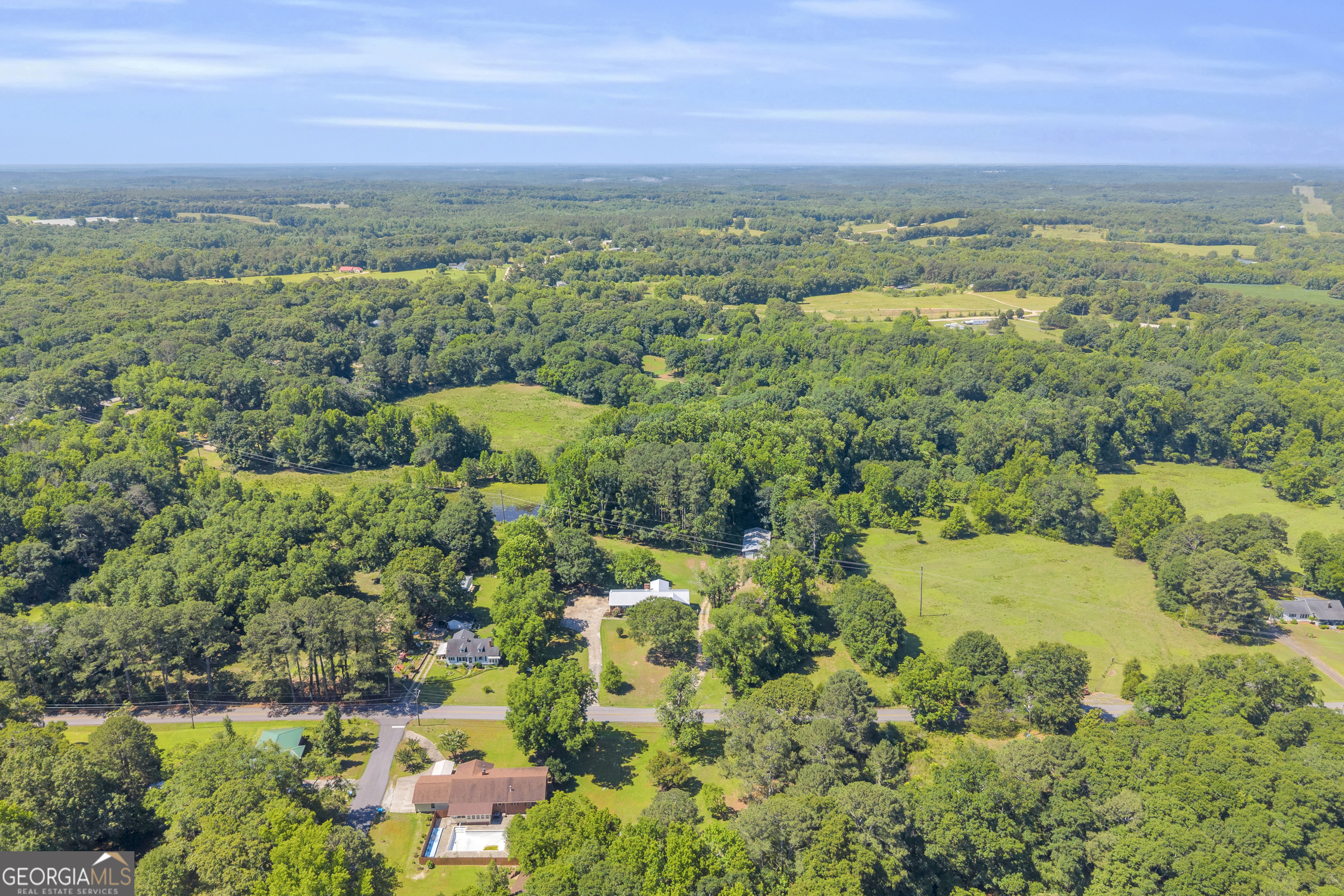 101 W Hendricks Street Bowman GA 30624