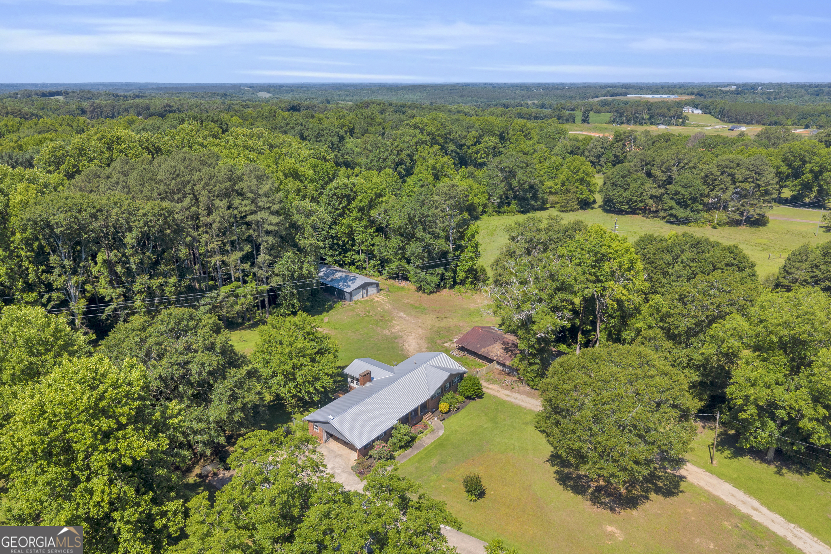 101 W Hendricks Street Bowman GA 30624