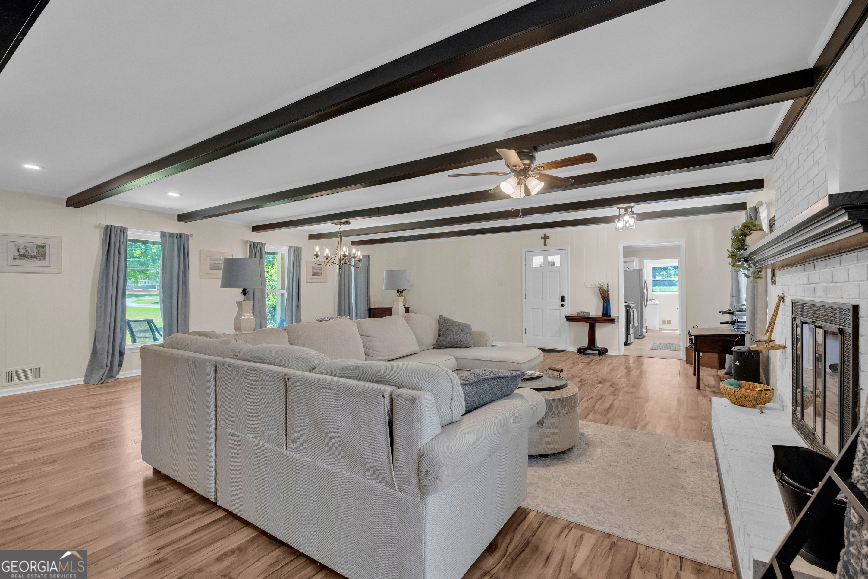 101 W Hendricks Street Bowman GA 30624