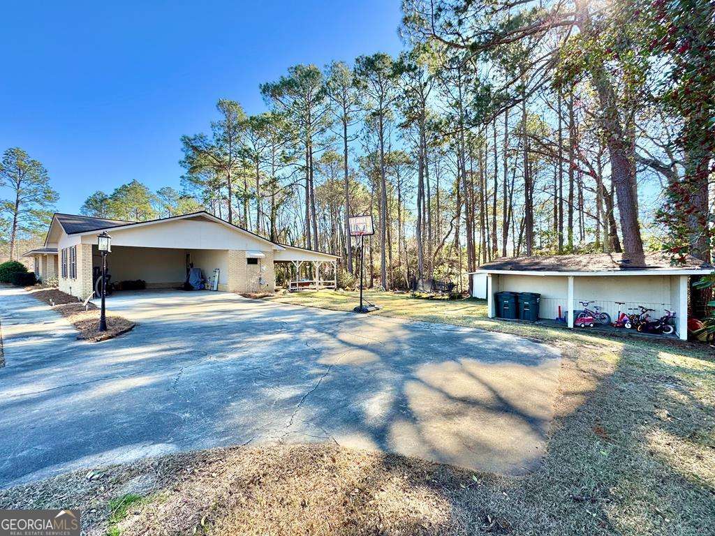 107 Newton Drive Lyons GA 30436