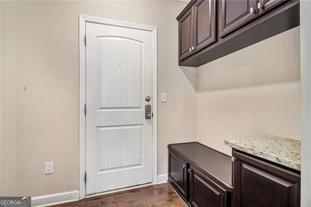 915 Elmsbrook Lane Alpharetta GA 30004