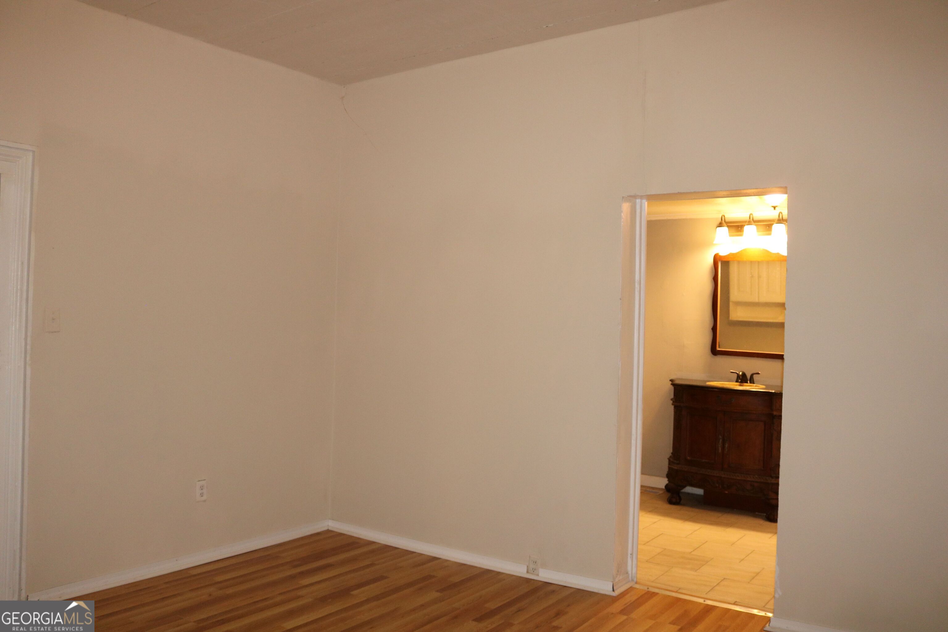 88 Railroad Avenue Carlton GA 30627