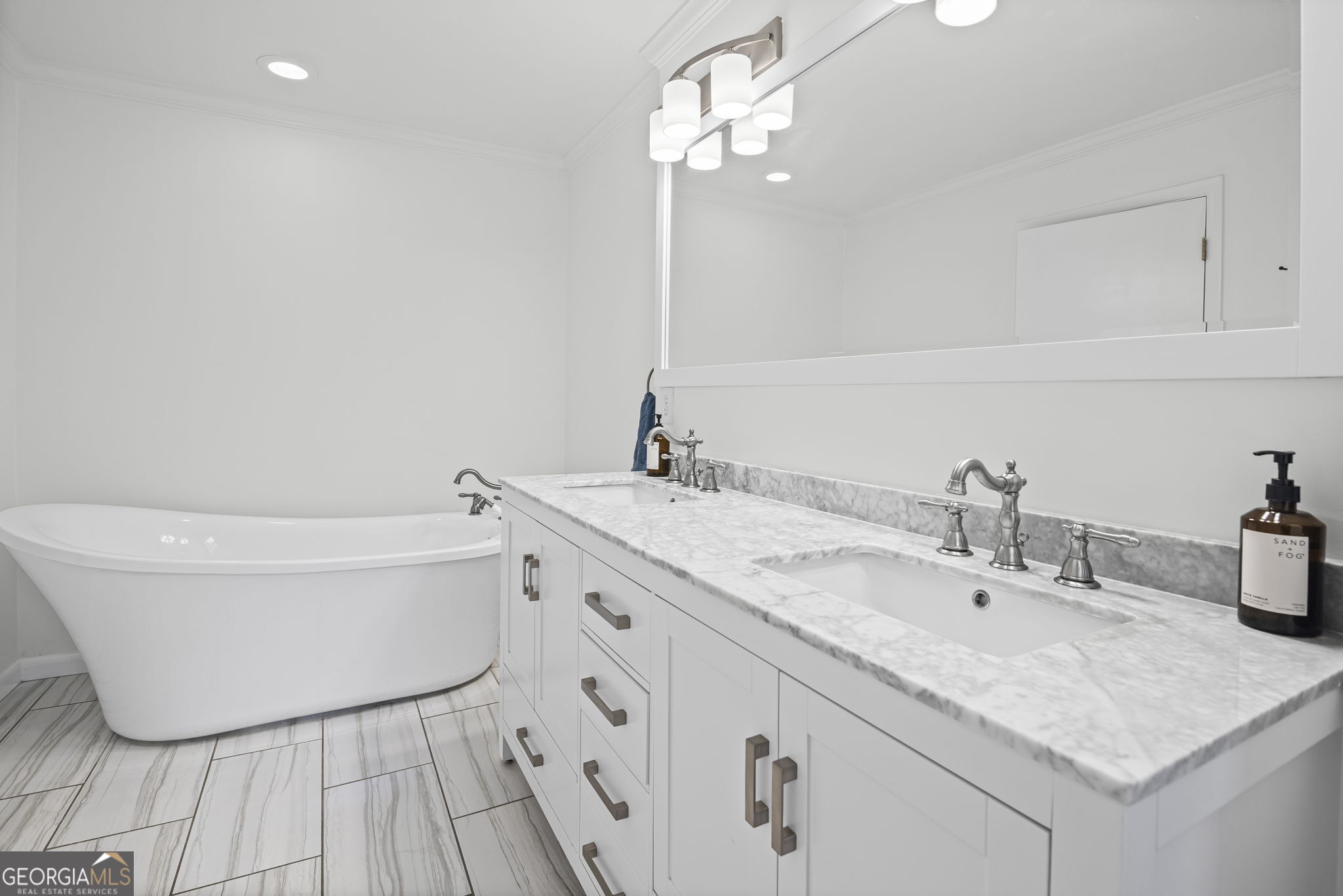 2808 Beverly Hills Drive NE Marietta GA 30068