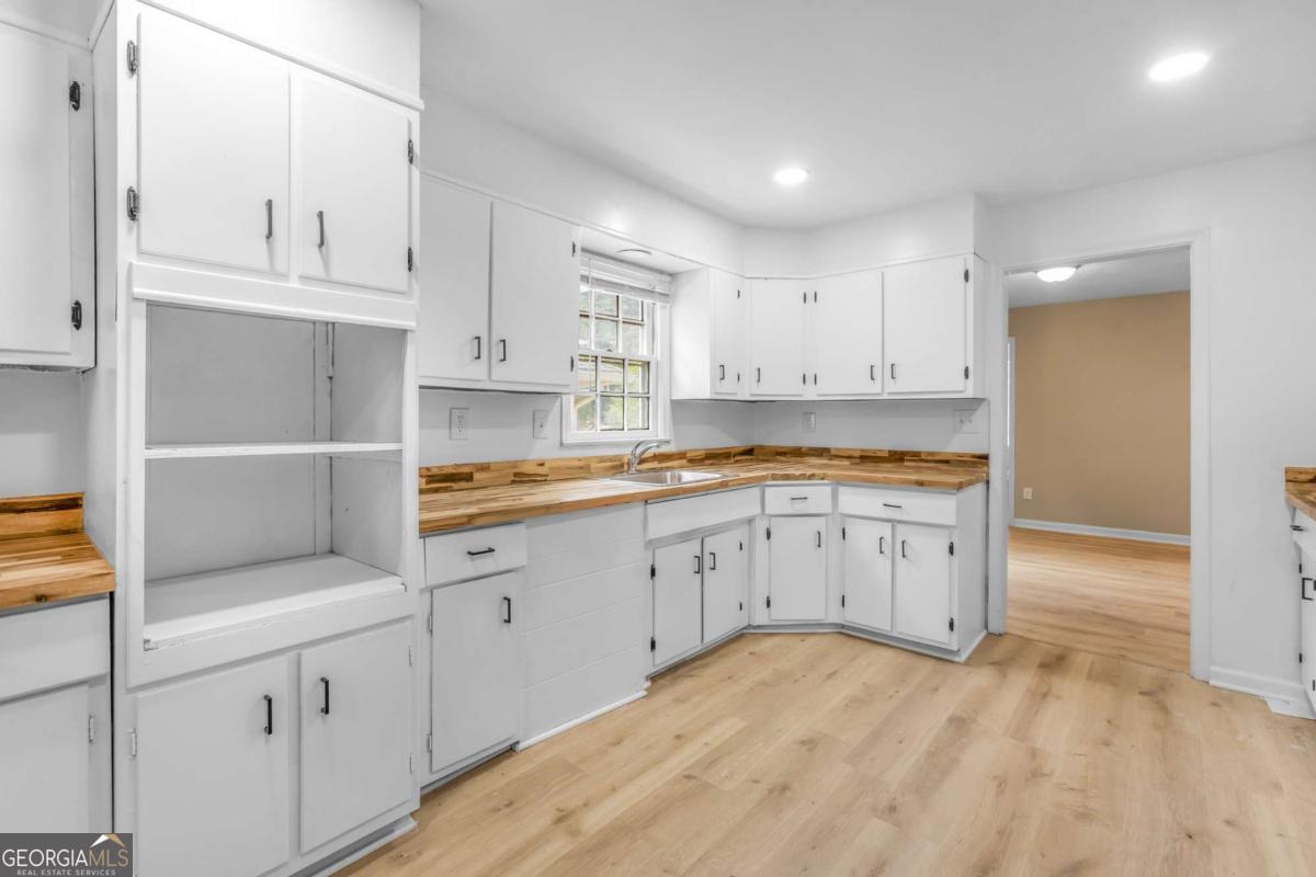 1774 Campbellton Road SW Atlanta GA 30311