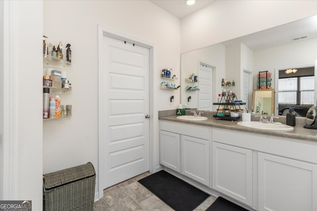 219 Barnyard Way Perry GA 31069