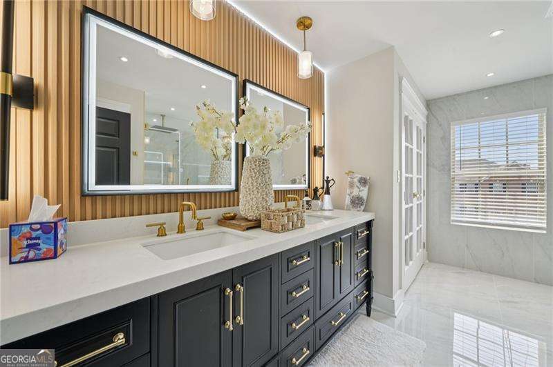 5803 Little Doe Walk Flowery Branch GA 30542
