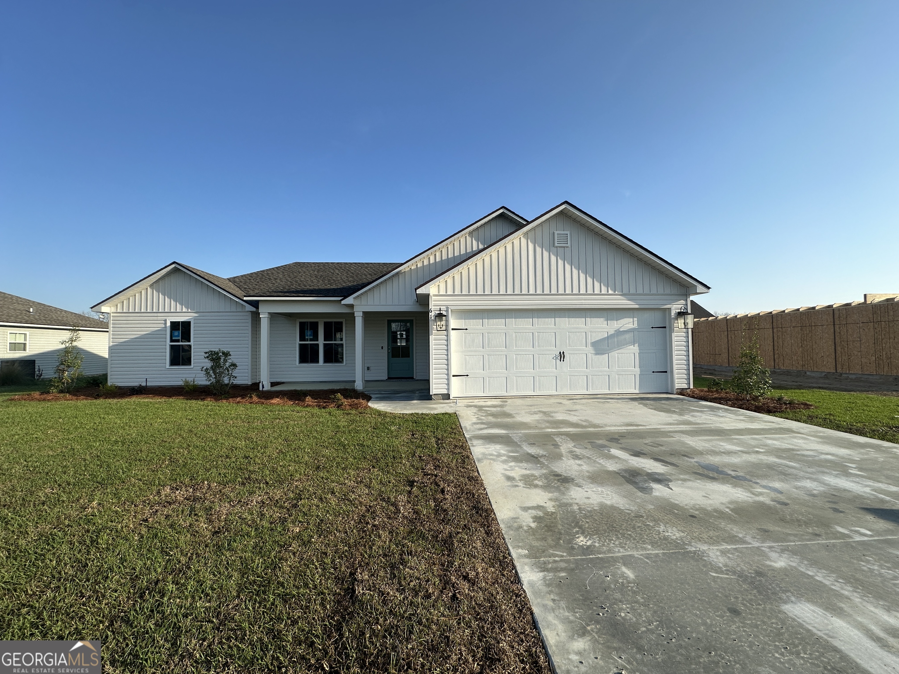 61 Cypress Street Ray City GA 31645