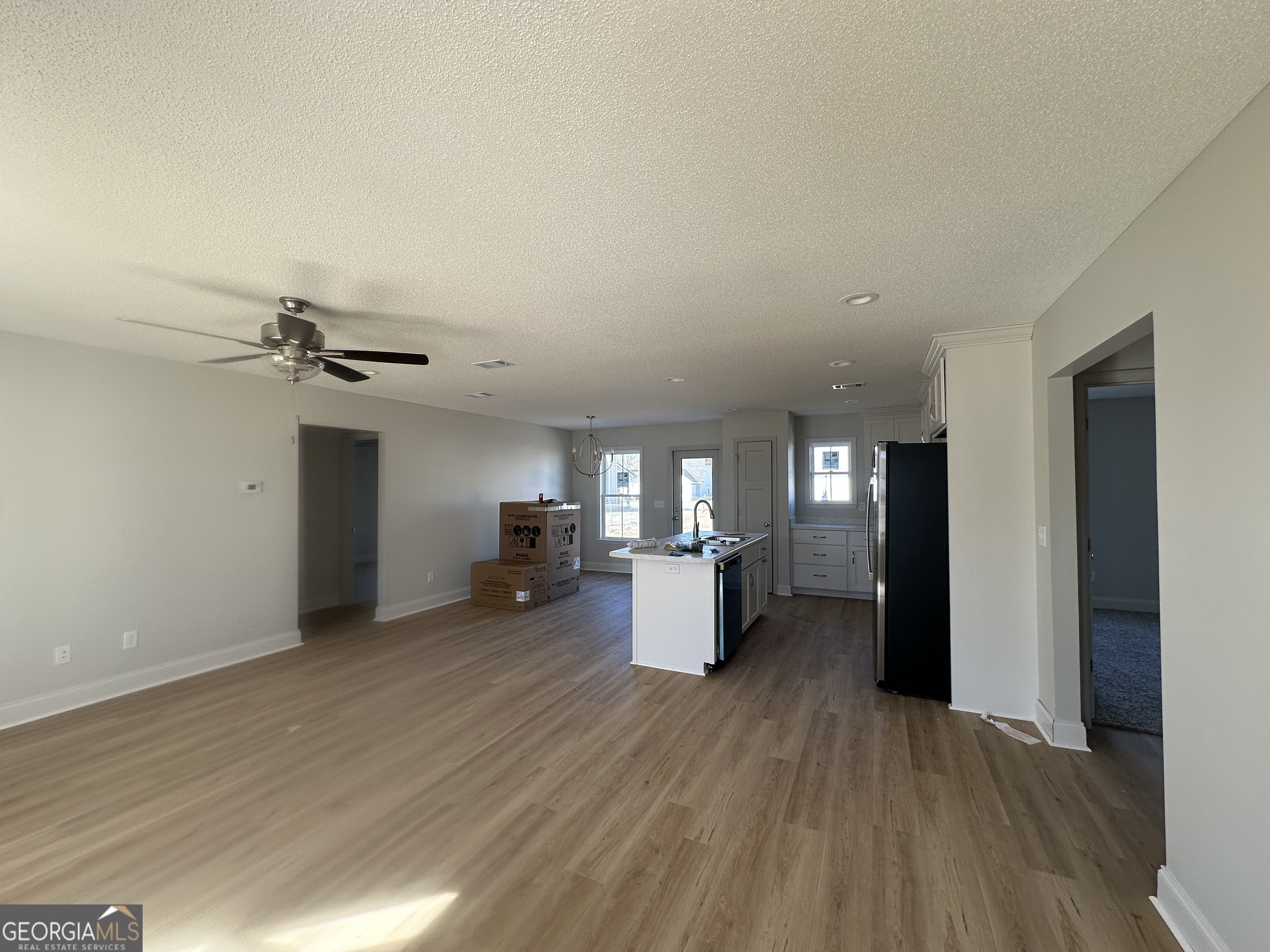 61 Cypress Street Ray City GA 31645