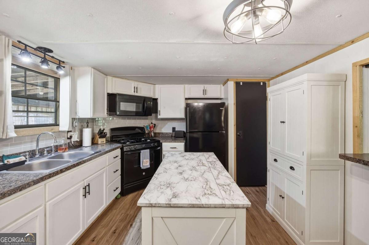 80 Leggett Road Dallas GA 30157
