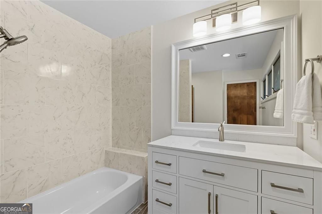 3680 Lamplighter Cove Road Gainesville GA 30504
